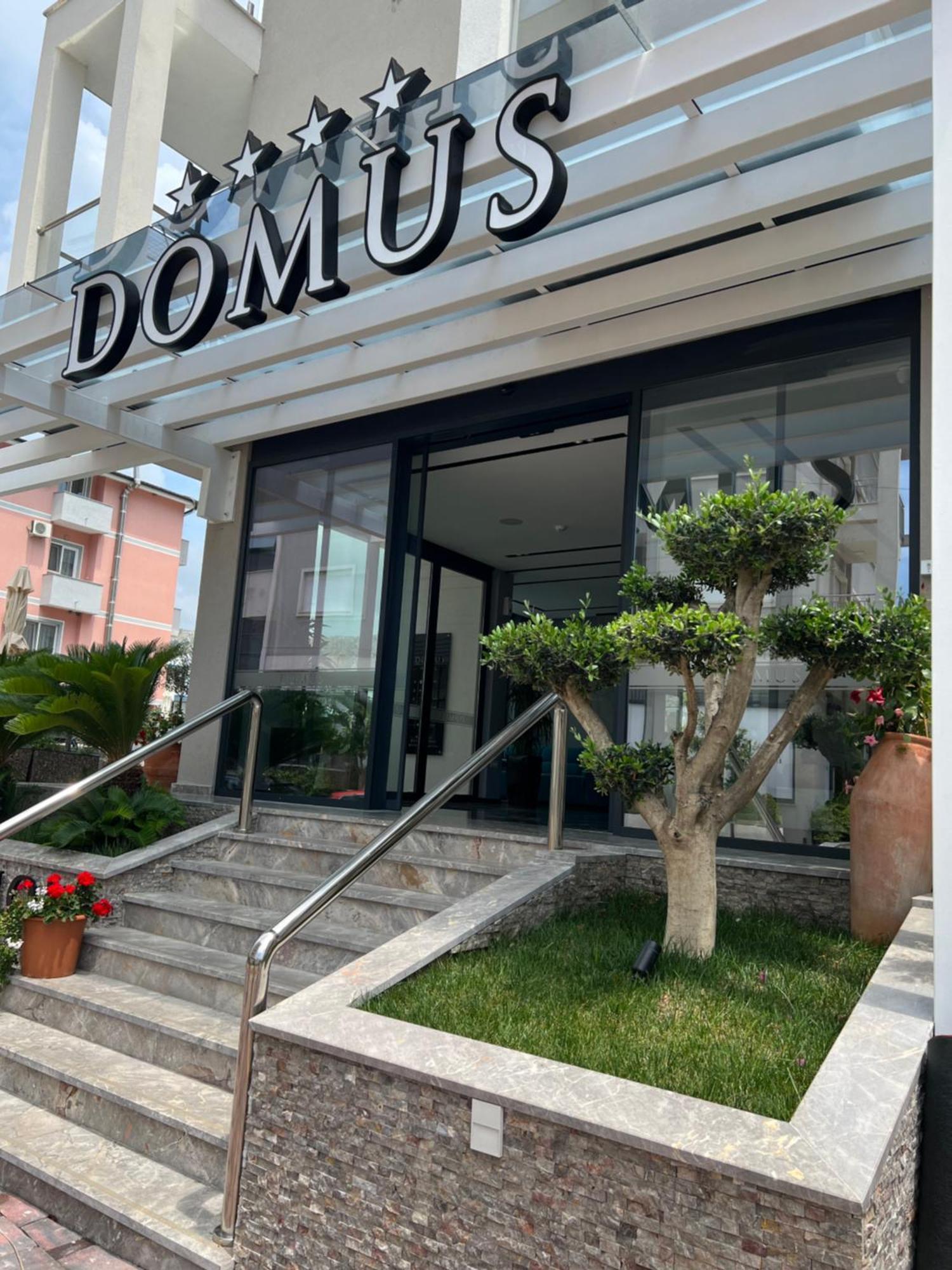 Domus Hotel & Apartments Shëngjin Exteriör bild